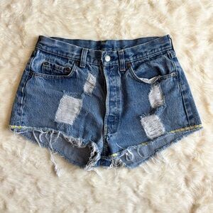 Vintage Levis Blue Distressed Cutoff High Rise Button Up Denim Shorts Womens 4